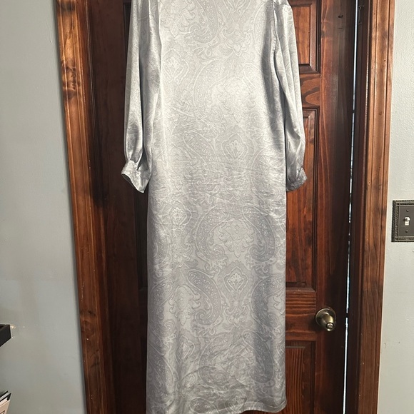 Elegant Gray Women's Robe - Picture 2 of 4